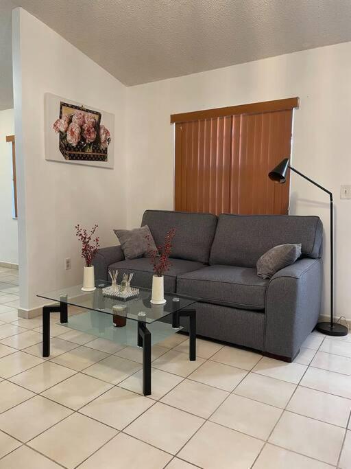 Modern 3-bedroom W/ Backyard *